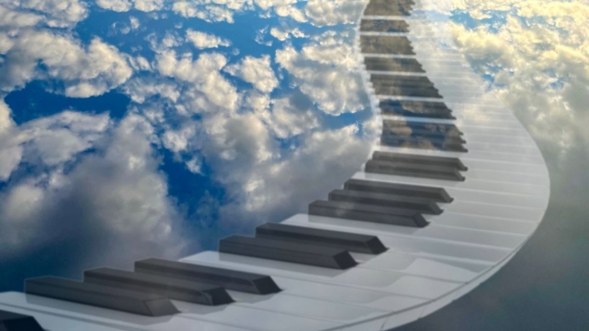 空に浮かぶピアノの鍵盤