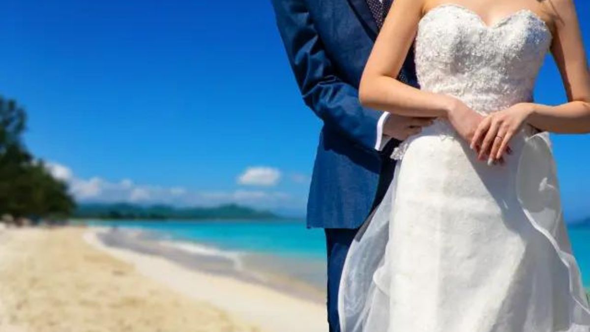 海辺での結婚式