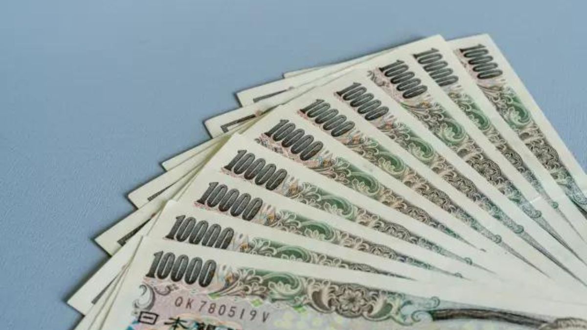 たくさんの一万円札